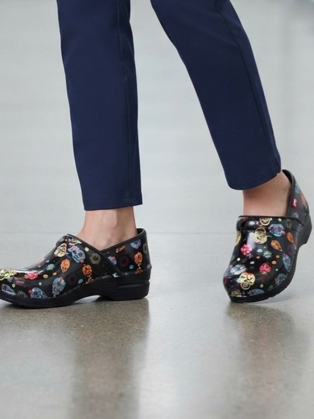 Sanita Sugar Skull Patent Leather Clogs Size 7.5